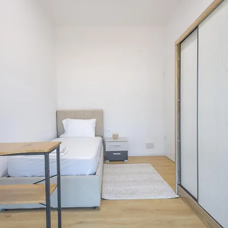 Two Bedroom Kadiu