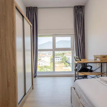 Two Bedroom Kadiu * Tirana